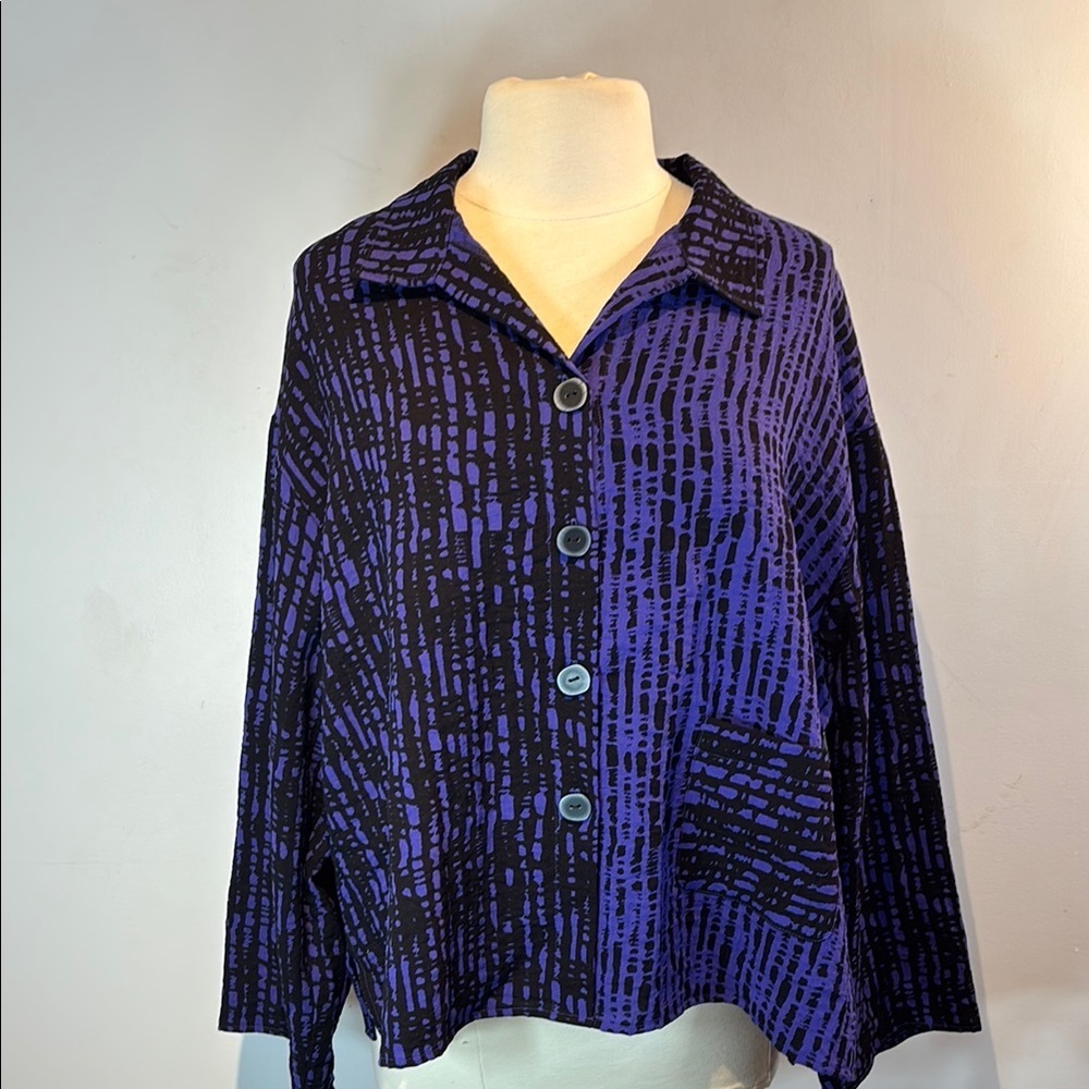 Habitat Purple and Black Patterned button up blouse size XL NWT